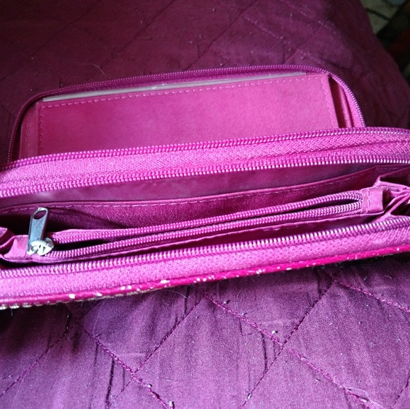 Pink Wallet - Picture 3 of 4